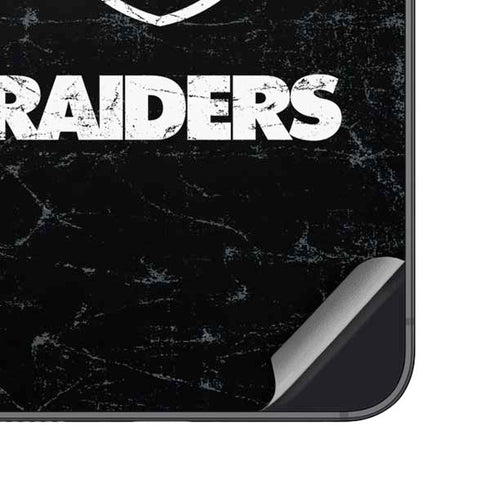 NFL Las Vegas Raiders Distressed Galaxy S25 Skin